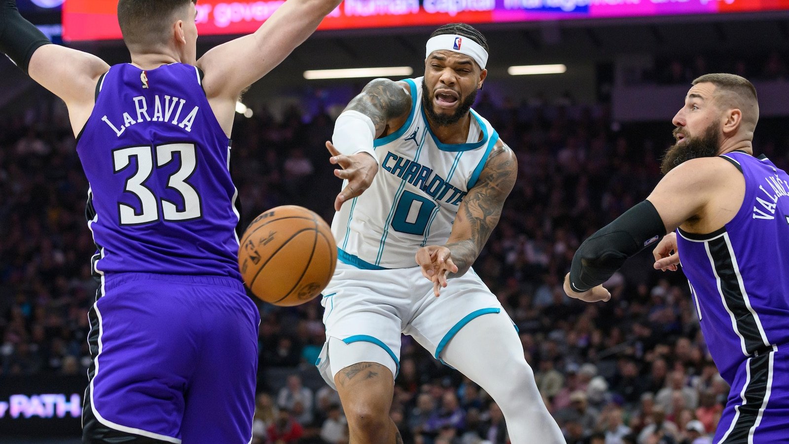Zach Lavine स्कोर सीजन-हाई 42 अंक किंग्स ने हॉर्नेट्स को 130-88 को हराने में मदद की