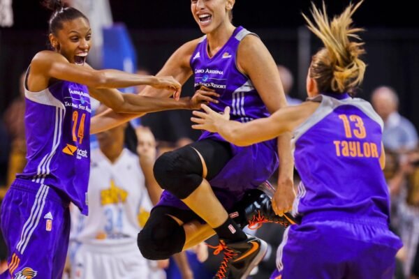 फीनिक्स मर्करी के डायना तूरसी 20 WNBA सीज़न, 3 टाइटल और 6 ओलंपिक गोल्ड्स के बाद रिटायर हो गए