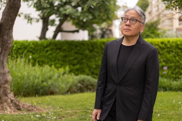 KAZUO ISHIGURO: 'जब आप किताब से फिल्म तक जाते हैं, तो यह एक फायरसाइड मोमेंट है'